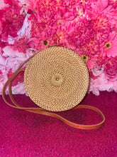 Load image into Gallery viewer, Vintage Round Straw Bag
