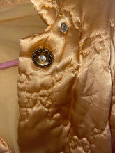 Load image into Gallery viewer, Vintage Quarter-length sleeve Coat
